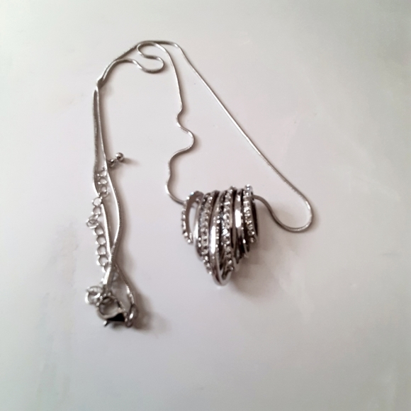 Rhinestone Statement Necklace - Picture 4 of 4